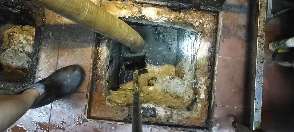 绛县污水池清理一般都有毒气，怎么预防中毒呢？